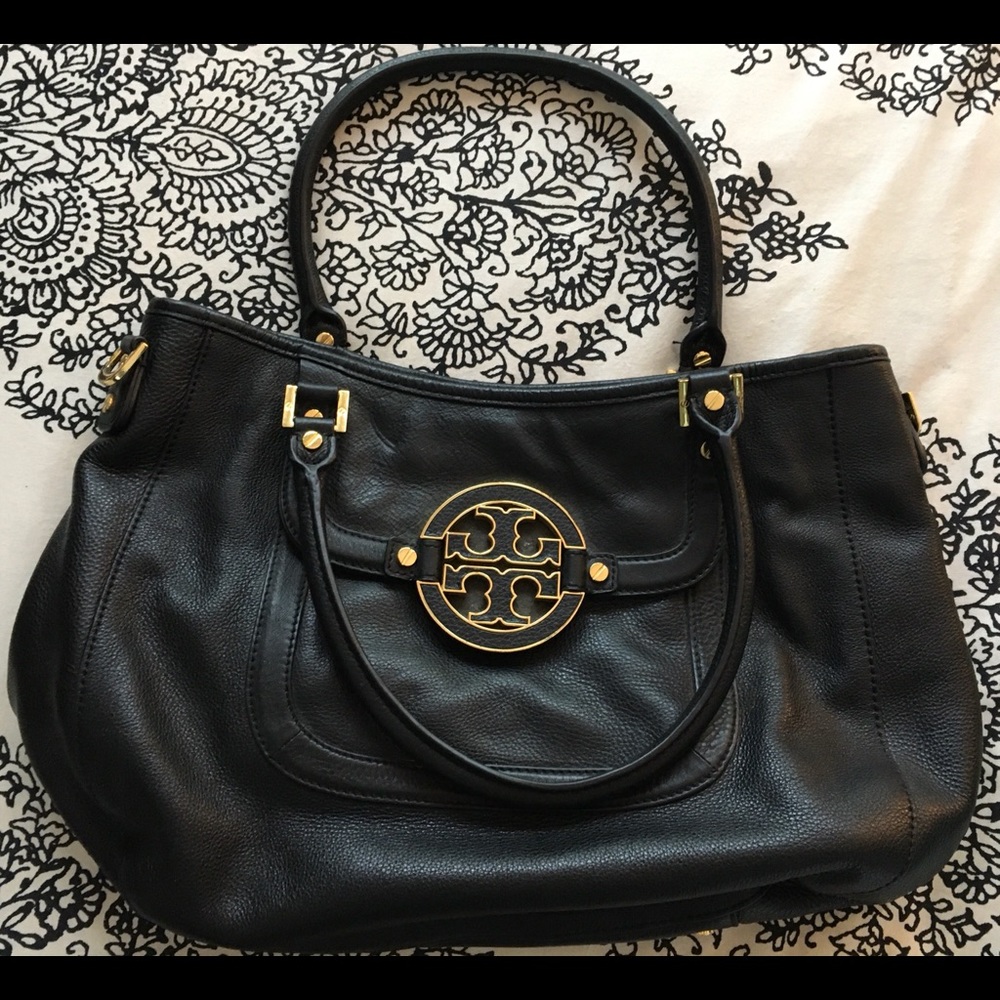 TORI BURCH black handbag— Beautiful condition!